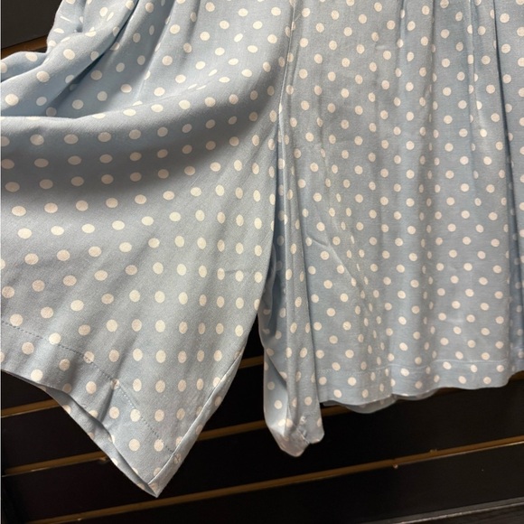 White and Blue Pleated Midi Shorts for Casual Wear - Picture 2 of 5